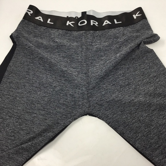 Koral Active Logo Waistband Cropped Leggings - Picture 6 of 10